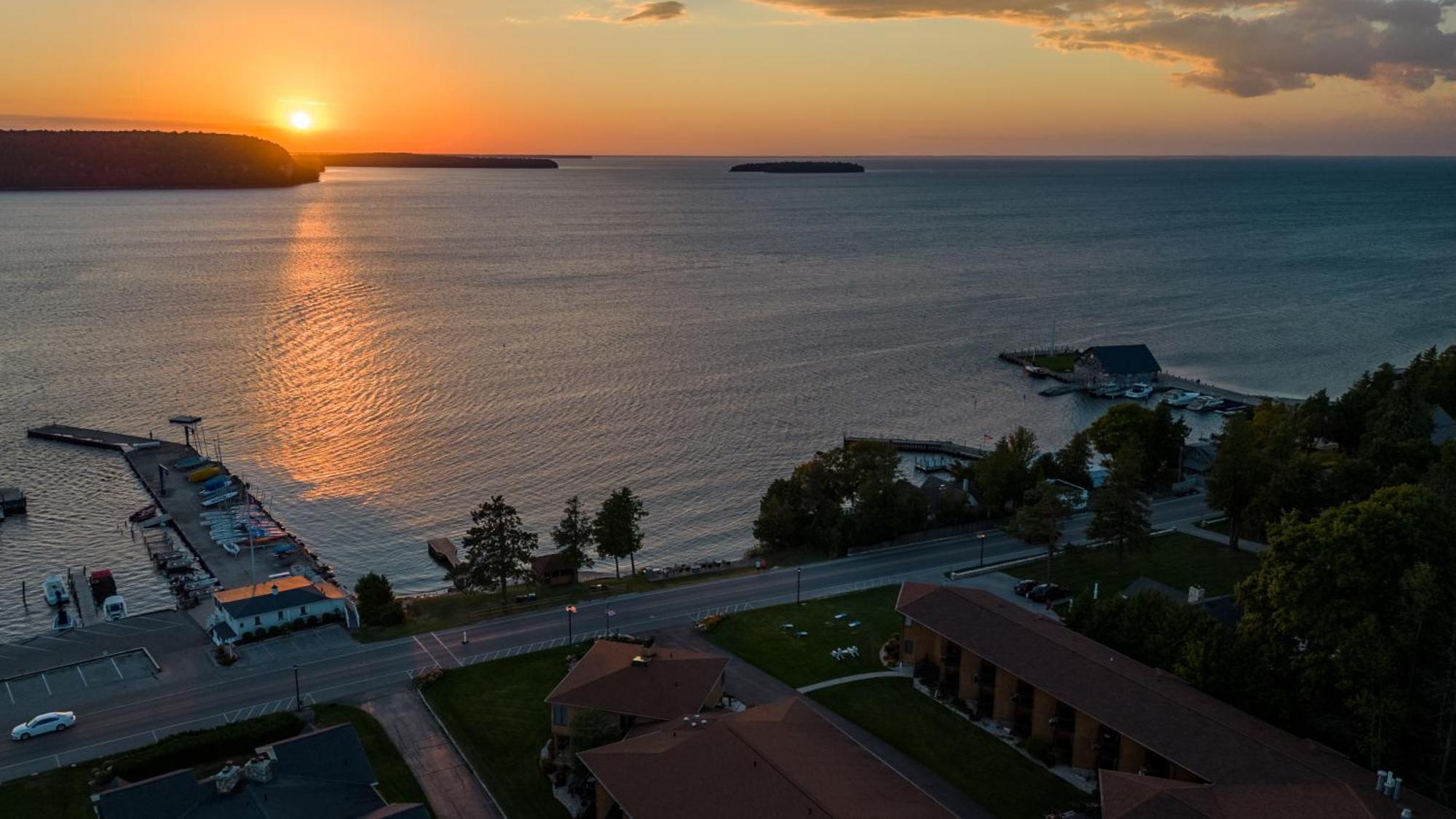 Pine Grove Resort Эфрейм Экстерьер фото