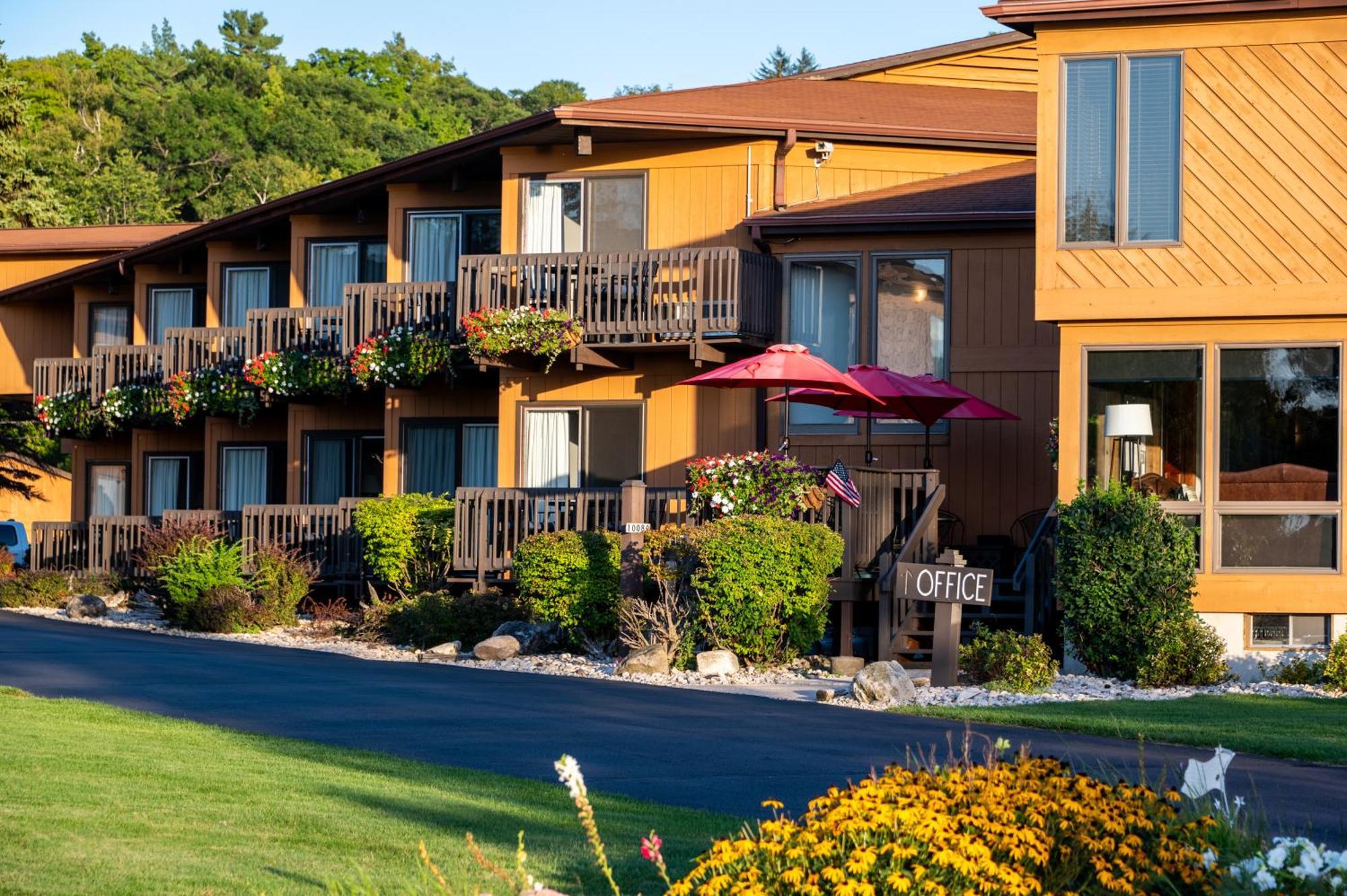 Pine Grove Resort Эфрейм Экстерьер фото