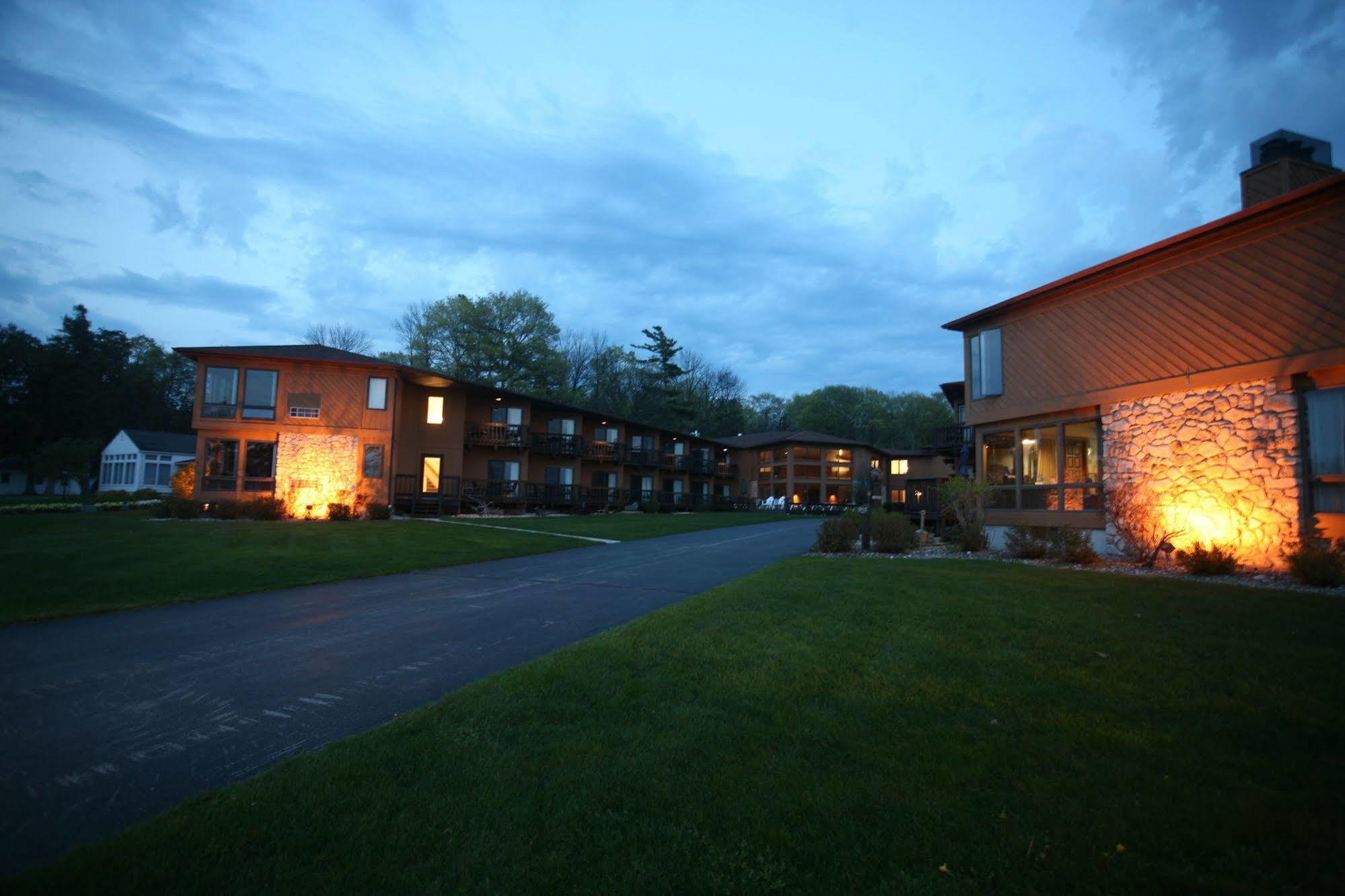 Pine Grove Resort Эфрейм Экстерьер фото