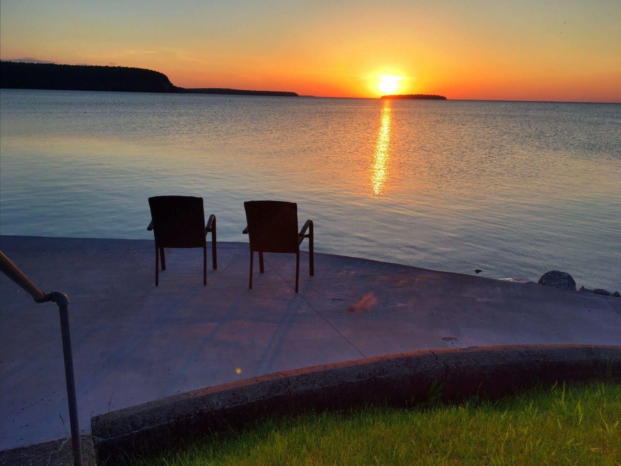 Pine Grove Resort Эфрейм Экстерьер фото